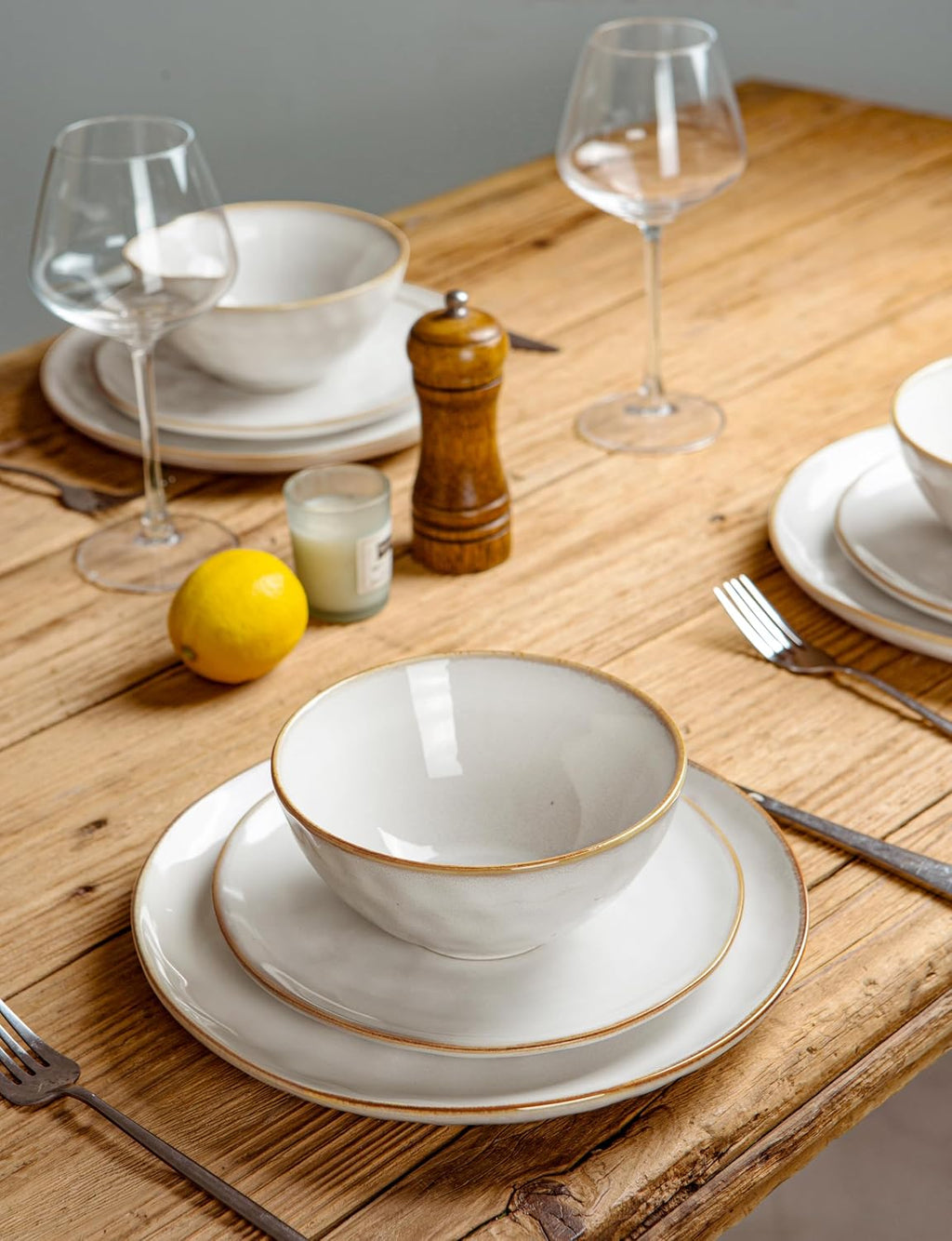 Ocean round Plates and Bowls Sets for Kitchen, 16-Piece Dinnerware Sets for 4, Mug Set for 4, Reactive Glaze, Cappuccino White