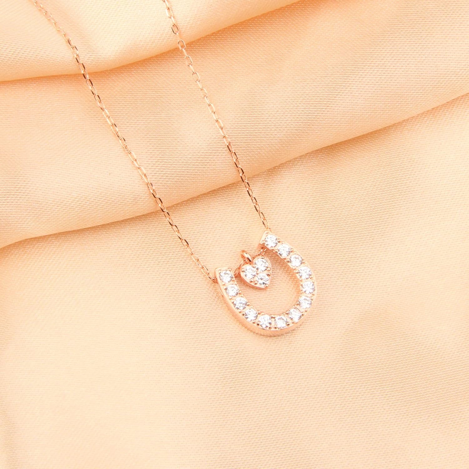 Horseshoe Charm Necklace Rose Gold Lucky Horseshoe with Love Heart Pendant Necklace Girlfriend Gift Daughter