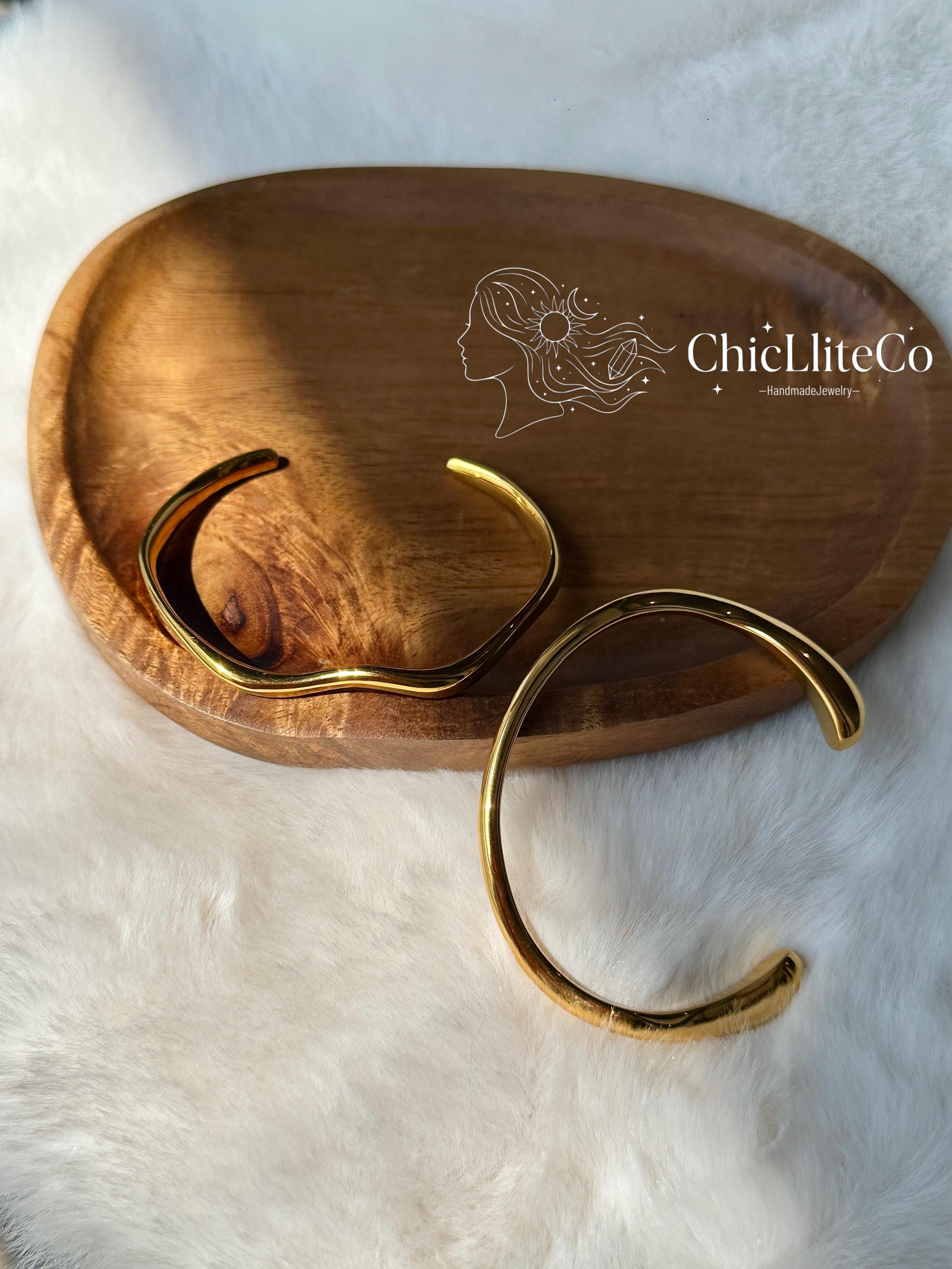 50%OFF Buy2！2 Styles!Minimalist Stacking Open Bangle- Stainless Steel 18K Gold Plated Wave -Hypoallergenic & Waterproof Surf Bracele